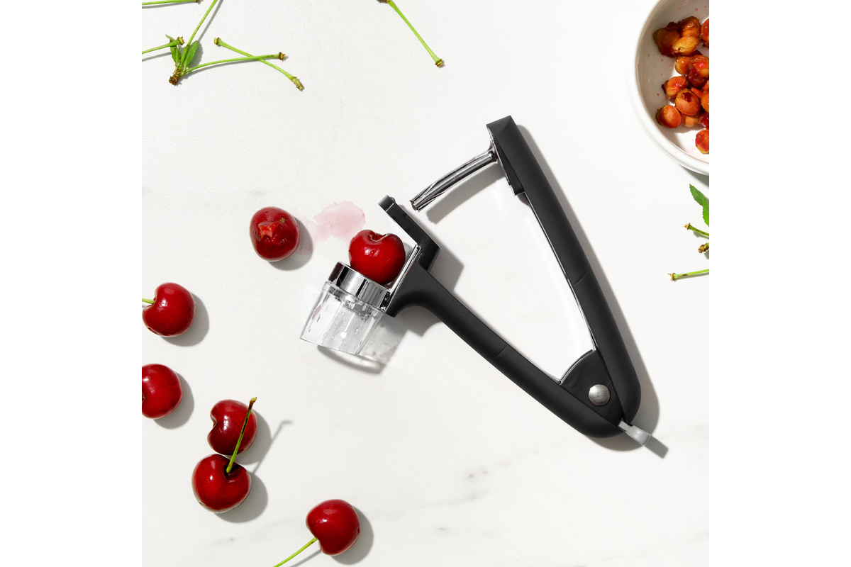 OXO Cherry & Olive Pitter